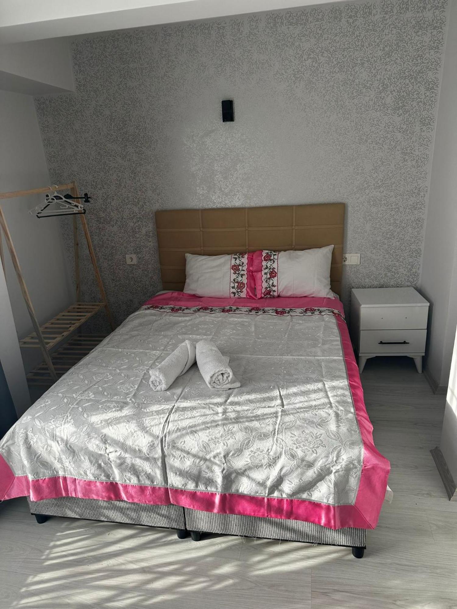 Holiday Beach Hotel Arnavutkoy Bagian luar foto