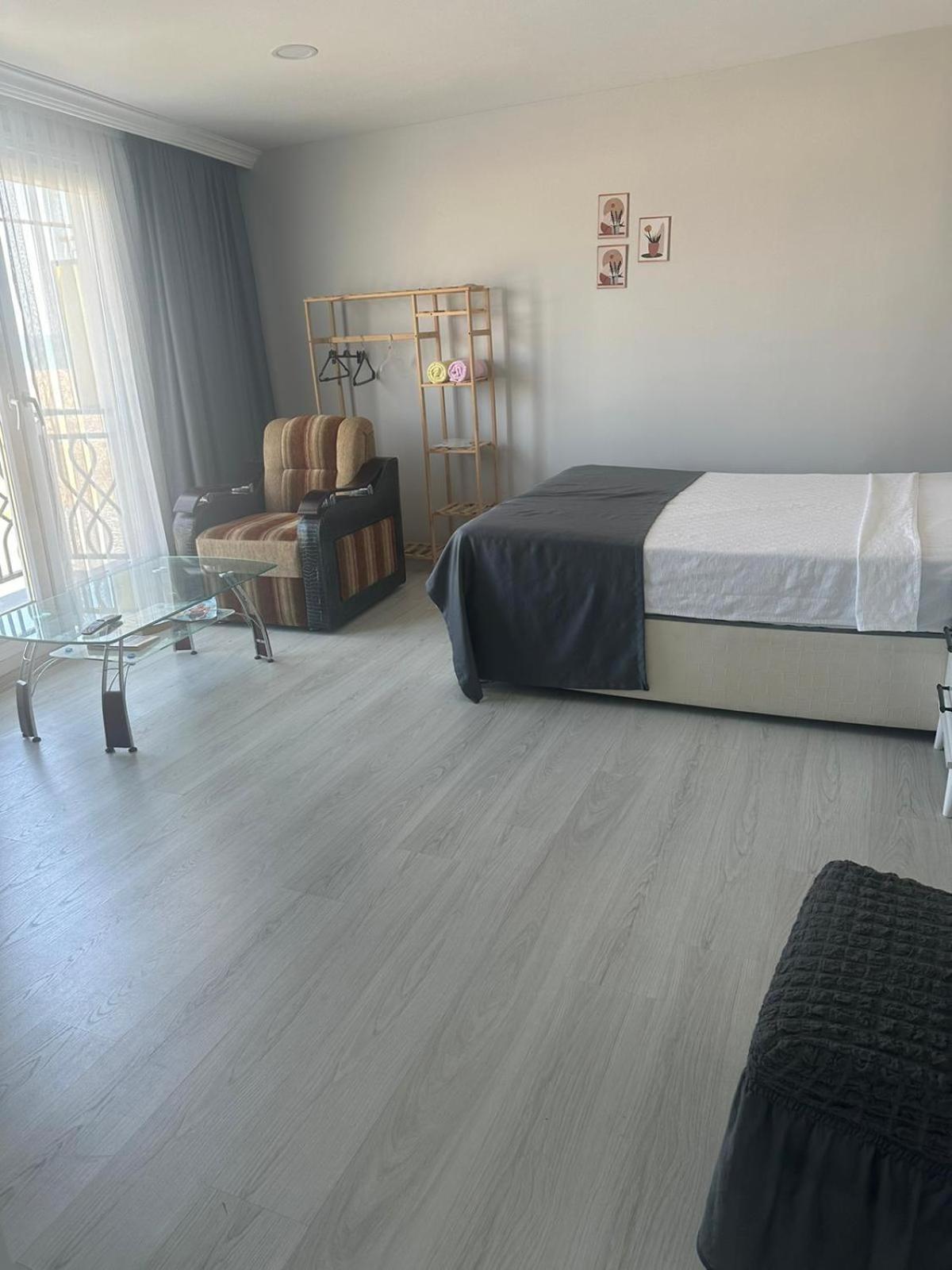 Holiday Beach Hotel Arnavutkoy Bagian luar foto