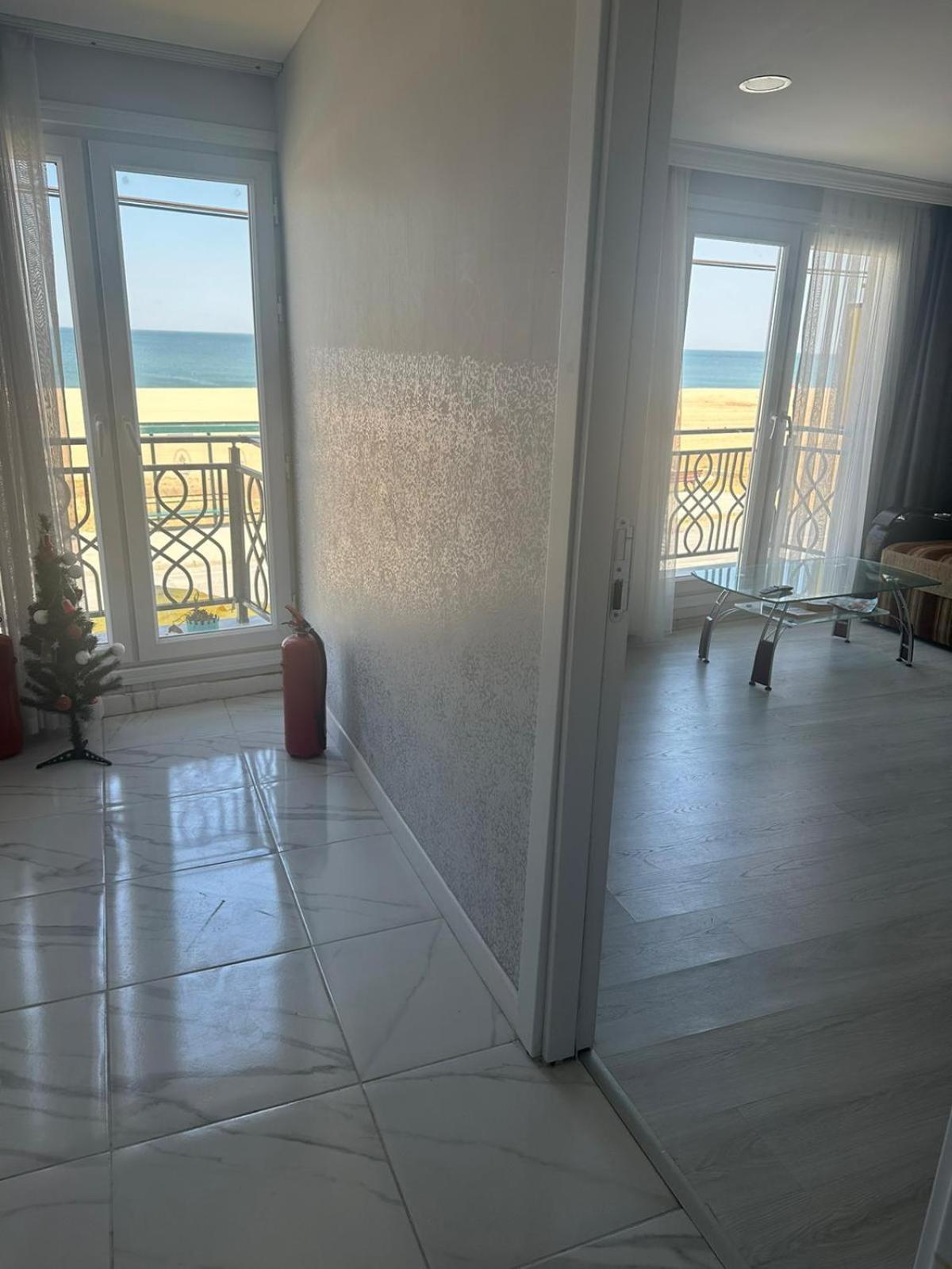Holiday Beach Hotel Arnavutkoy Bagian luar foto