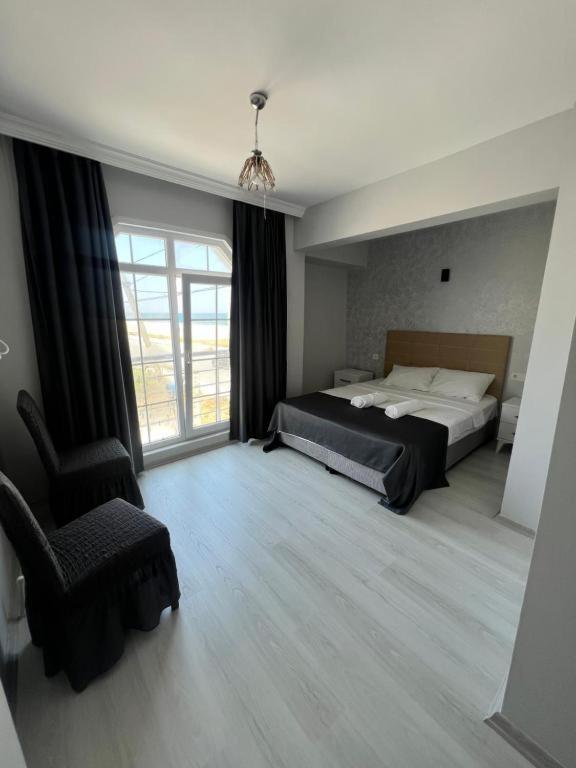 Holiday Beach Hotel Arnavutkoy Bagian luar foto