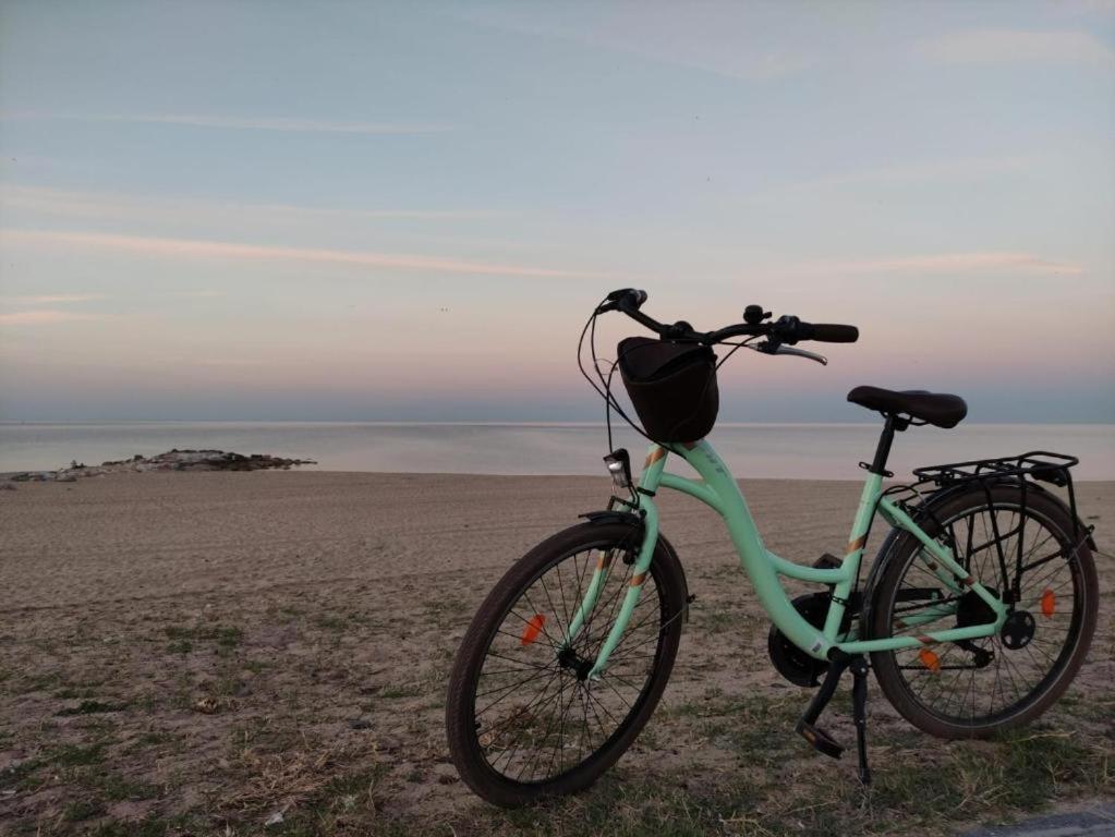 Holiday Beach Hotel Arnavutkoy Bagian luar foto